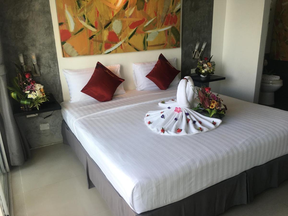 The Front Hotel And Apartments Patong Kültér fotó