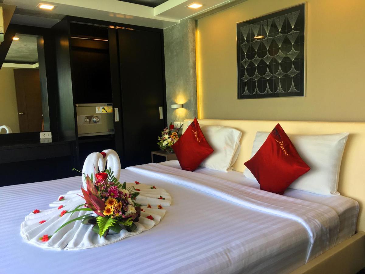 The Front Hotel And Apartments Patong Kültér fotó