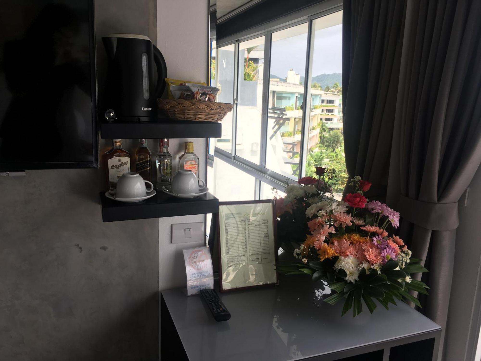The Front Hotel And Apartments Patong Szoba fotó
