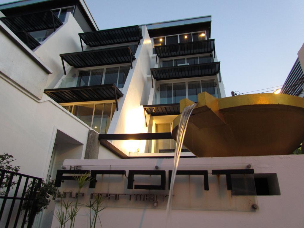 The Front Hotel And Apartments Patong Kültér fotó